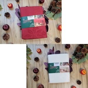 Red or White Poinsettia 52x70"Oblong Tablecloths